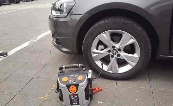 常德汽车搭电案例